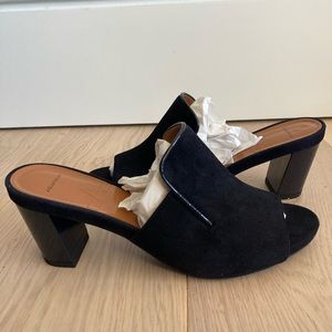 Aquatalia "Blakeley" dress suede size 7.5, with 3 inch heels